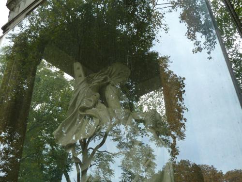 Seriously, I was all around this thing. The Plexiglas reflections were unavoidable