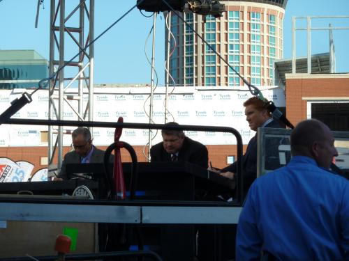 Tim Kurkjian, John Kruk, and some ginger! Baseball fever!